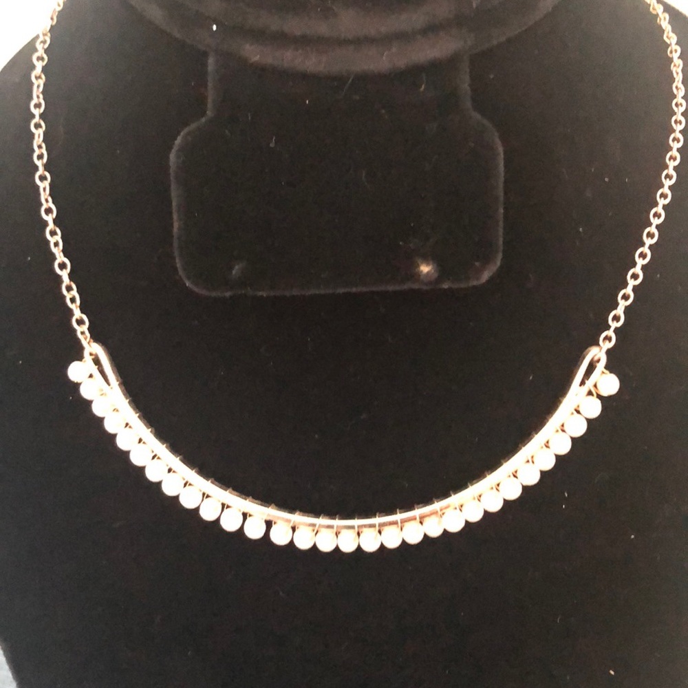 Beautiful Ann Taylor Faux Pearl Necklace - Picture 2 of 7
